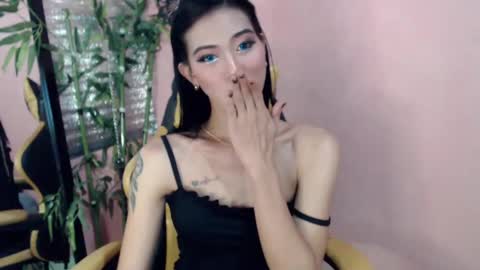 Snapshot of absolutelyselfsucker69 chatting on 12.23.24 Miss Sophie online show from 12.23.24