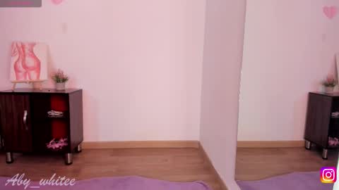 Snapshot of aby_whitee chatting on 09.24.25   Aby   online show from 09.24.25