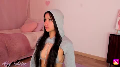 Snapshot of aby_whitee chatting on 10.09.25   Aby   online show from 10.09.25