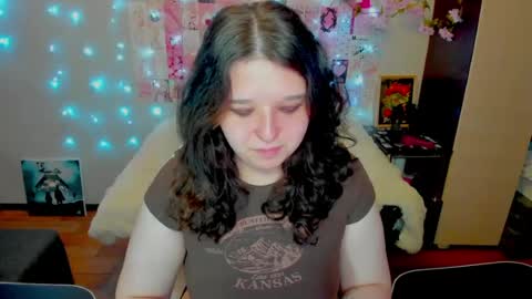 Snapshot of acid_kate chatting on 06.26.26 Kate online show from 06.26.26