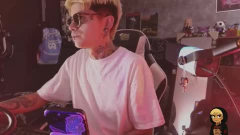 Acid Milo online show from 02.12.26