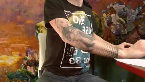 Snapshot of acute_obsession chatting on 01.04.25 Alex online show from 01.04.25