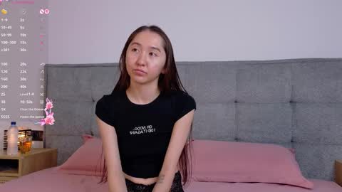 Snapshot of ada_di chatting on 09.25.25 Akia online show from 09.25.25