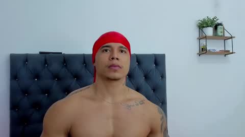 adam boss online show from 10.04.25