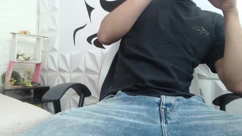 adam_evehotroom online show from 01.23.25