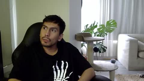 adam_evehotroom online show from 10.17.25