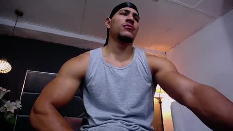 adam_fit19cm online show from 09.13.25