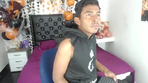 adam_morgan2 online show from 10.12.25