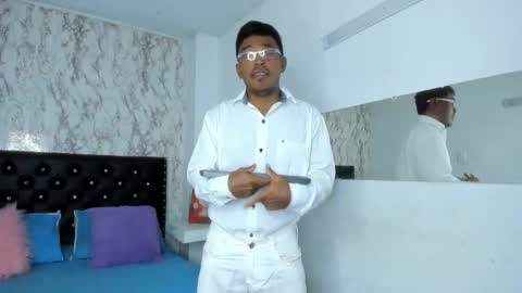 adam_morgan2 online show from 01.10.26