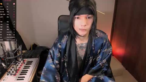  Adam online show from 10.12.25