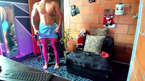 Snapshot of adam_valencia chatting on 12.29.24 Adam Valencia online show from 12.29.24