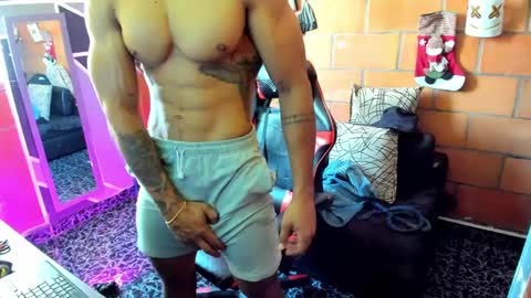 Snapshot of adam_valencia chatting on 01.24.25 Adam Valencia online show from 01.24.25