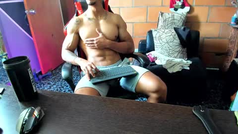 Snapshot of adam_valencia chatting on 01.26.25 Adam Valencia online show from 01.26.25
