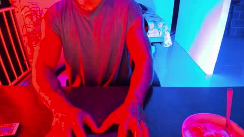 Adam Valencia online show from 10.05.25