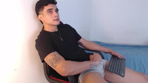 Hello guys excuse my absence I will be absent for several days for health reasons I hope you understand thank you very much. online show from 09.25.25