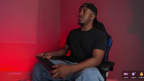 Snapshot of adamart7 chatting on 09.19.25 adamart7 online show from 09.19.25