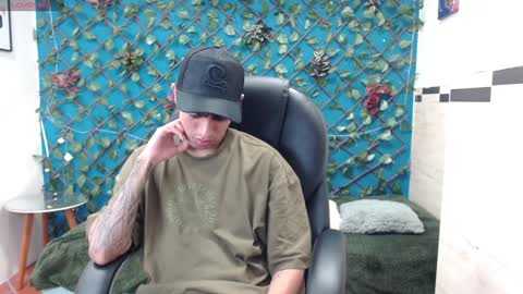 Snapshot of adamcoox chatting on 01.02.25 Adam online show from 01.02.25