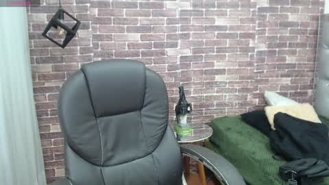 Snapshot of adamcoox chatting on 01.12.25 Adam online show from 01.12.25