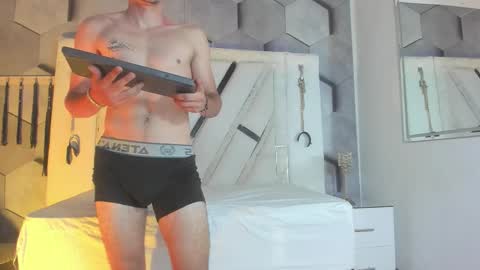 adammendoza34 online show from 09.24.25