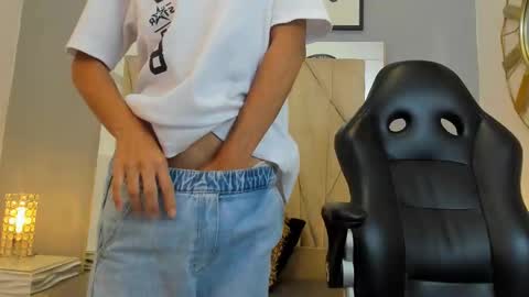 Adams Bobby online show from 11.03.25