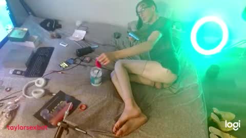 Snapshot of adamseve777 chatting on 02.02.26 TaylorSexbot online show from 02.02.26