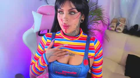 Snapshot of adamsniki chatting on 10.31.25 adamsniki online show from 10.31.25