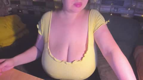 Victoria online show from 10.21.25