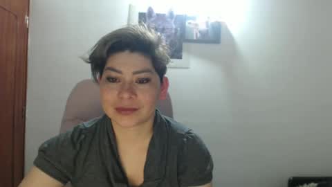 Snapshot of adan_romanoff chatting on 09.17.25 adan_romanoff online show from 09.17.25