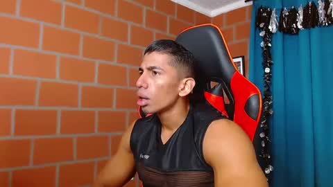 Adan Sin online show from 12.04.24