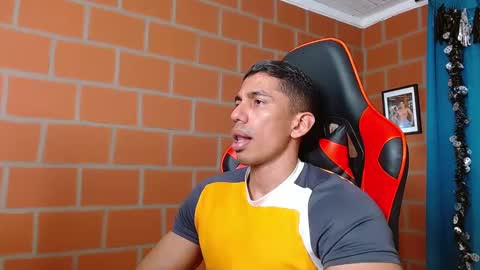 Adan Sin online show from 12.19.24