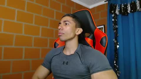 Adan Sin online show from 01.04.25