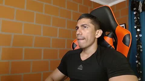 Adan Sin online show from 01.20.25