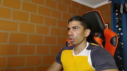 Adan Sin online show from 01.24.25