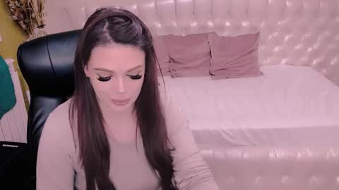 Snapshot of adarubyy chatting on 01.25.25 adarubyy online show from 01.25.25