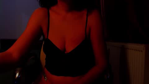 amy        online show from 12.02.24