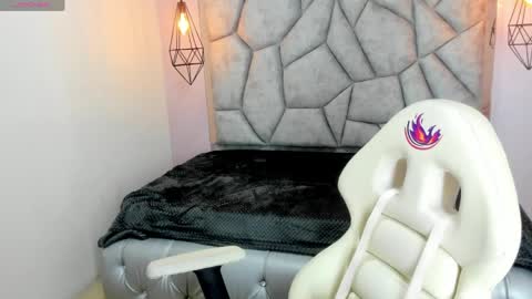 addy__02 online show from 04.18.26