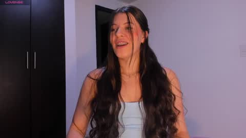 Snapshot of adela_parker chatting on 01.10.25 Adela Parker  online show from 01.10.25