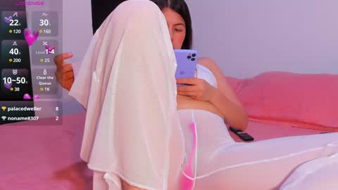 Snapshot of adela_parker chatting on 01.21.25 Adela Parker  online show from 01.21.25