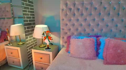 Adelaine online show from 12.23.25