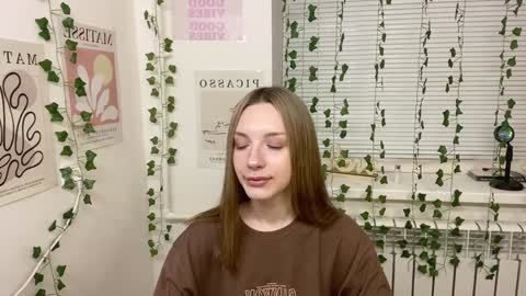 Snapshot of adele0_0 chatting on 12.23.24 Adele online show from 12.23.24