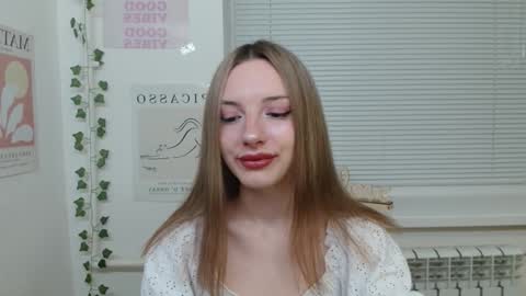 Snapshot of adele0_0 chatting on 01.07.25 Adele online show from 01.07.25