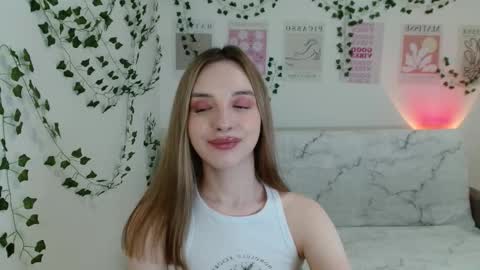 Snapshot of adele0_0 chatting on 02.23.25 Adele online show from 02.23.25