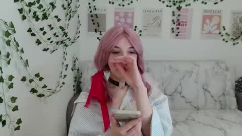 Snapshot of adele0_0 chatting on 03.04.25 Adele online show from 03.04.25