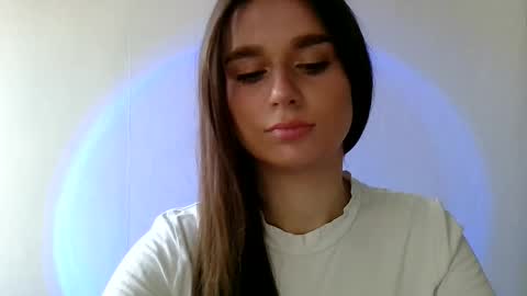 Adele Amore online show from 02.06.25