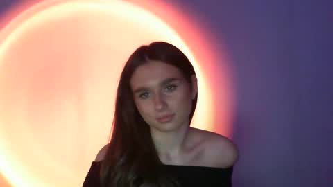 Adele Amore online show from 02.15.25