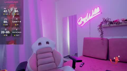 Snapshot of adele_latinlady chatting on 02.13.25 Sofi online show from 02.13.25