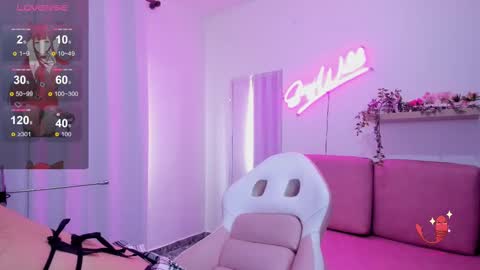 Snapshot of adele_latinlady chatting on 02.17.25 Sofi online show from 02.17.25