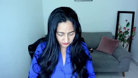 Carolina online show from 09.11.25