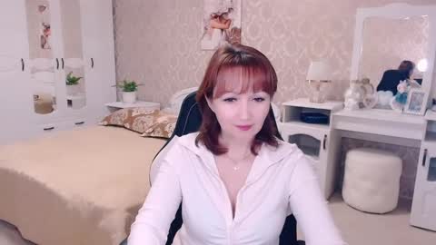 AdeleMoran online show from 01.17.25