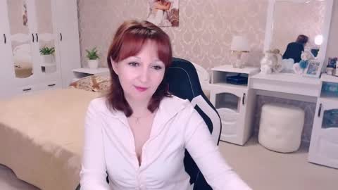 AdeleMoran online show from 02.13.25